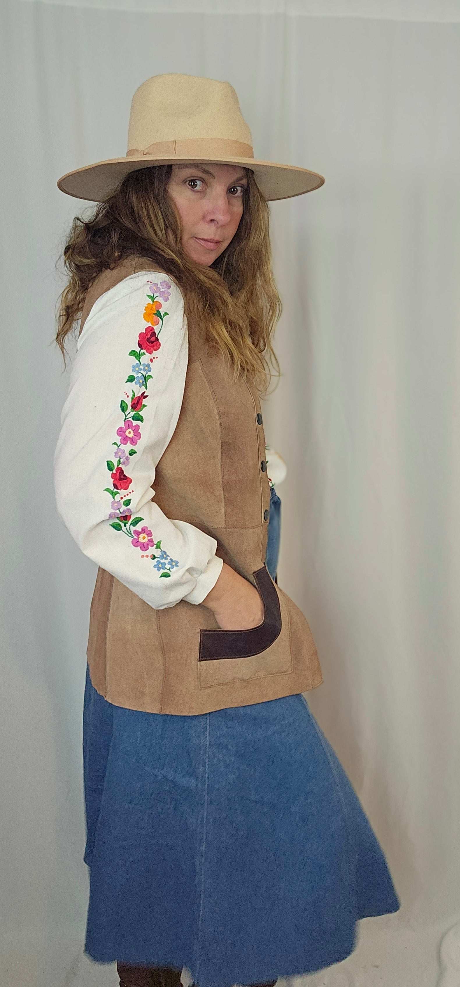 Vintage Two-Tone Suede Vest – Western Folk Classic