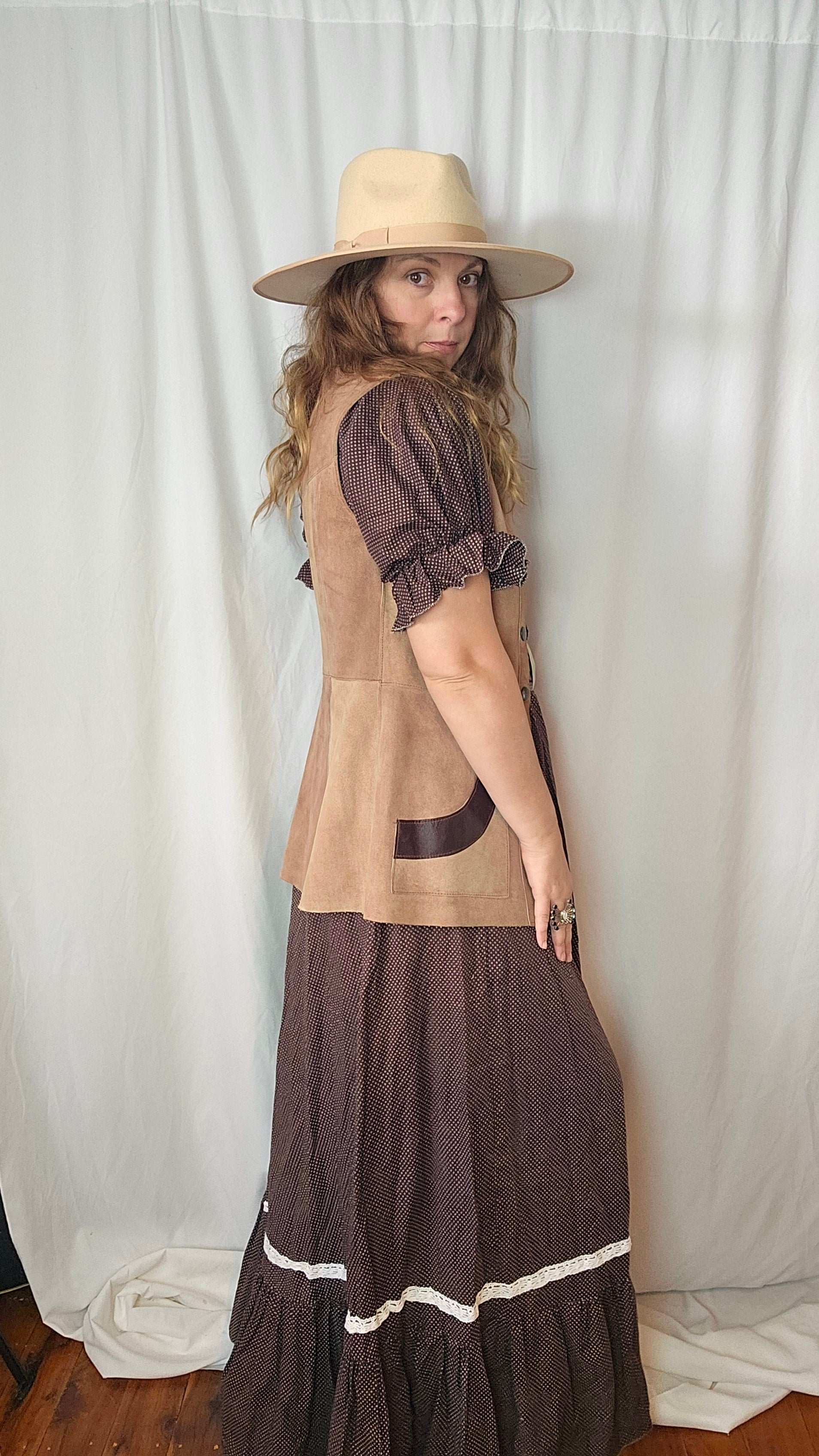 Vintage Two-Tone Suede Vest – Western Folk Classic