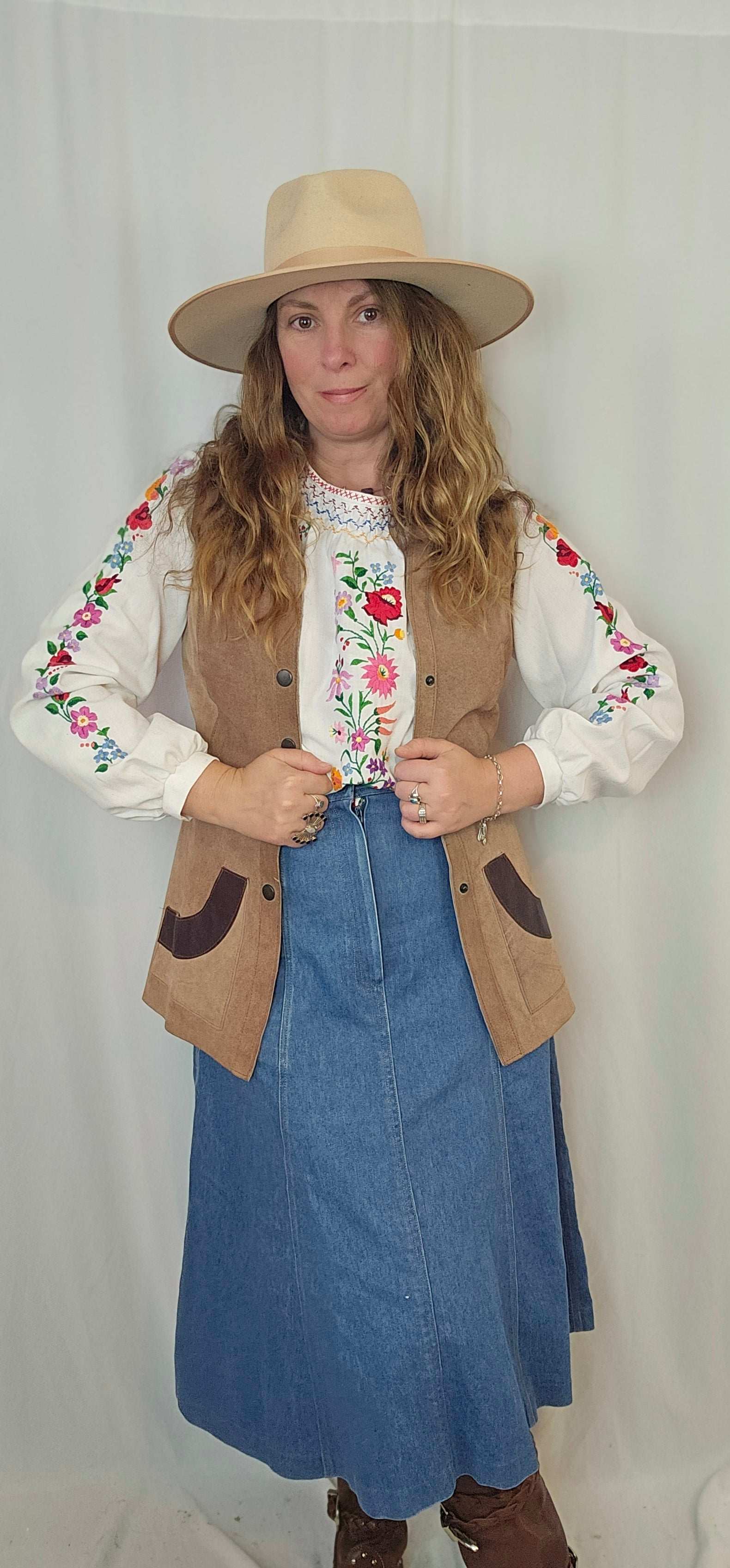 Vintage Two-Tone Suede Vest – Western Folk Classic