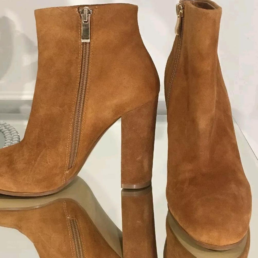 Tan suede ankle boots size 36 - Devils the Angel