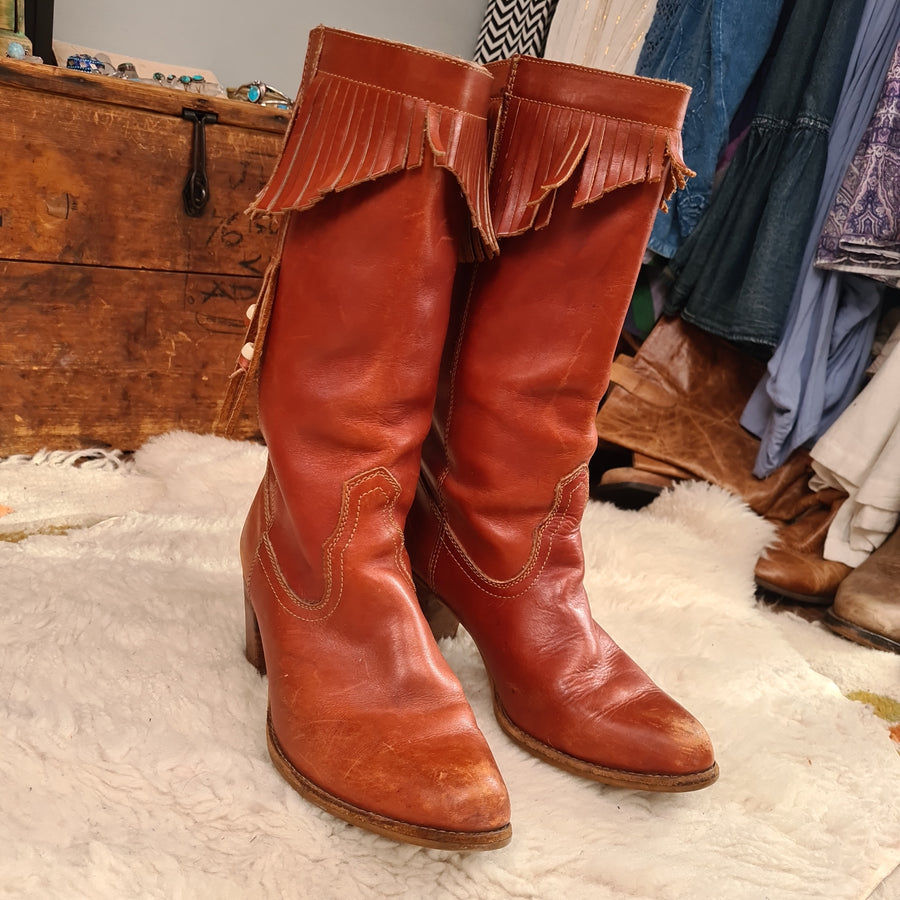 Vintage romanian boots 7.5