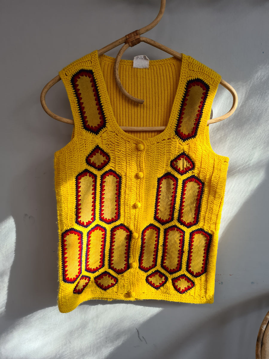 Vintage Rikki Mustard Crochet & Suede Vest Suede Patches Size 70’s