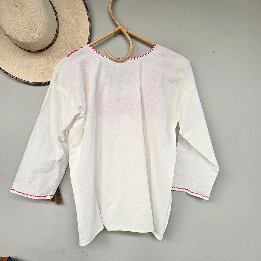 EMBROIDERED COTTON BLOUSE.