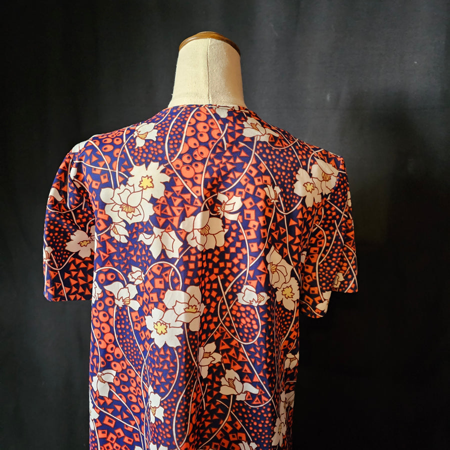 Vintage floral 70s dress size M