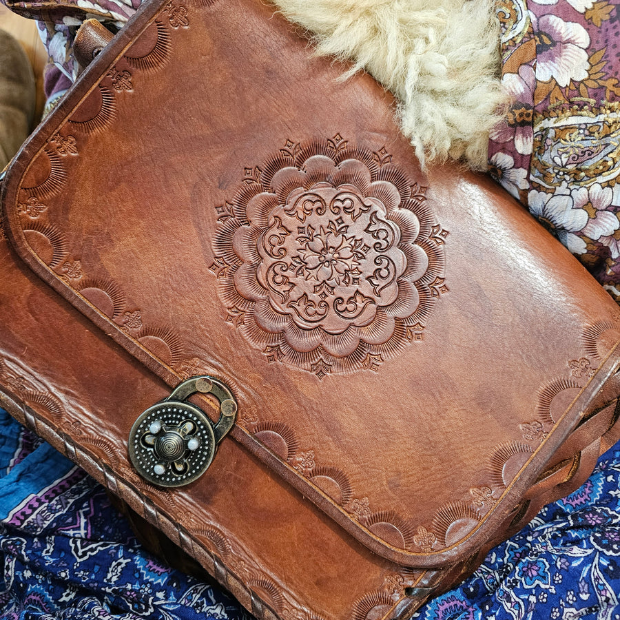 Vintage 70s tooled leather bag