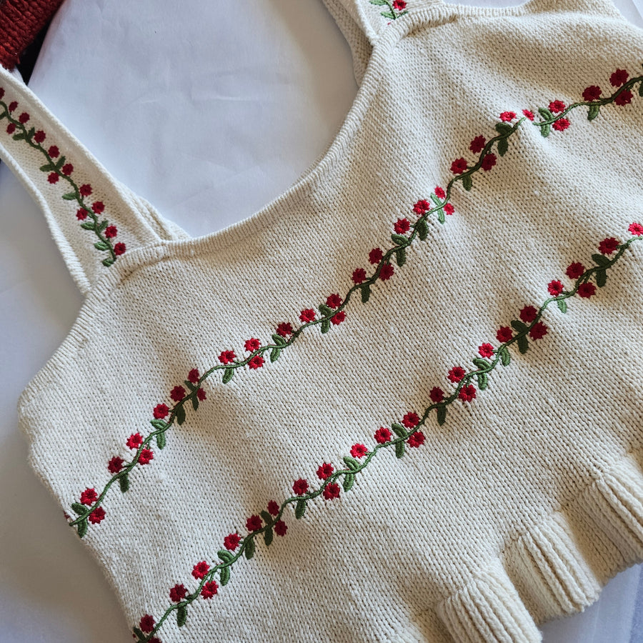 Vintage embroidered crop top size L