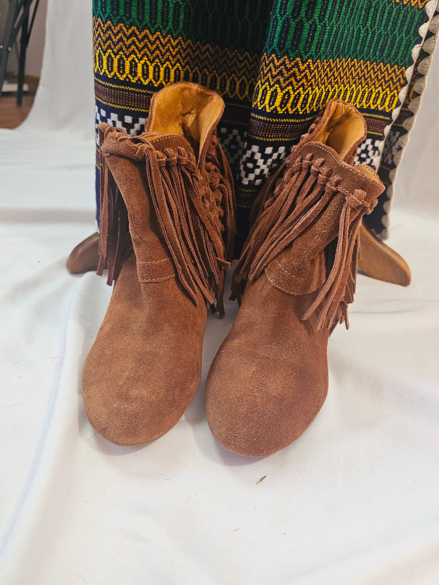 Ninewest Sz 39 Or 8 Runyon Chestnut Suede Western Cowboy Fringe Ankle Boot