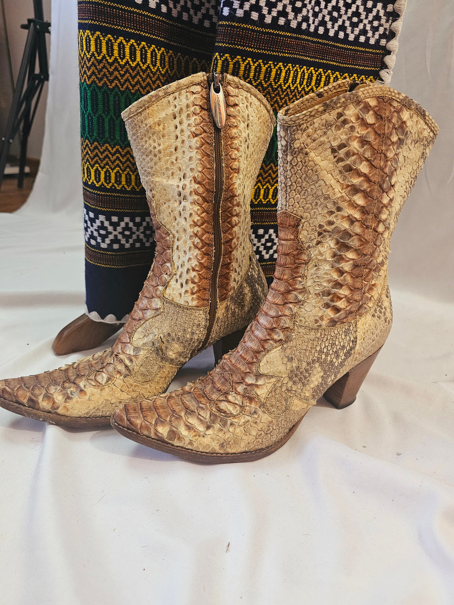 SNAKESKIN BOOTS SIZE 39