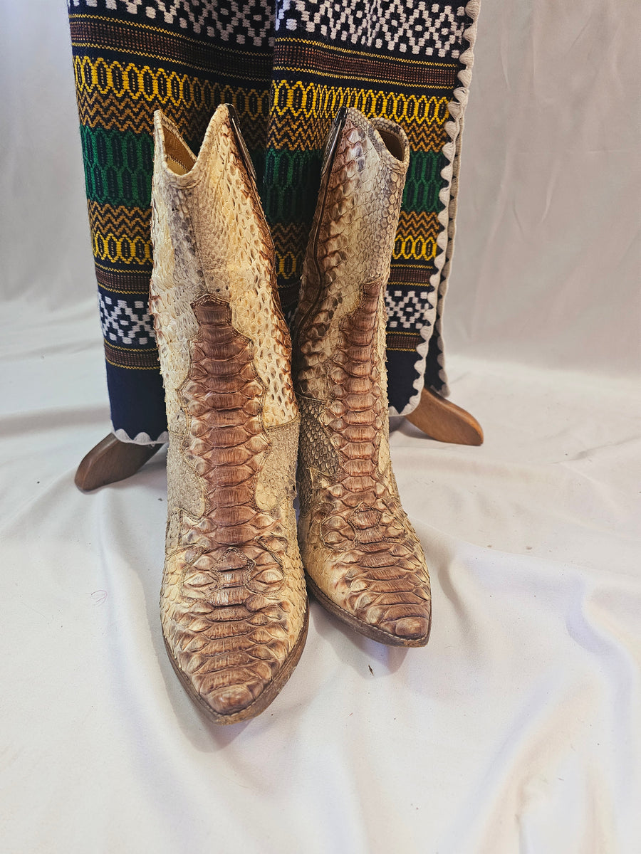 SNAKESKIN BOOTS SIZE 39