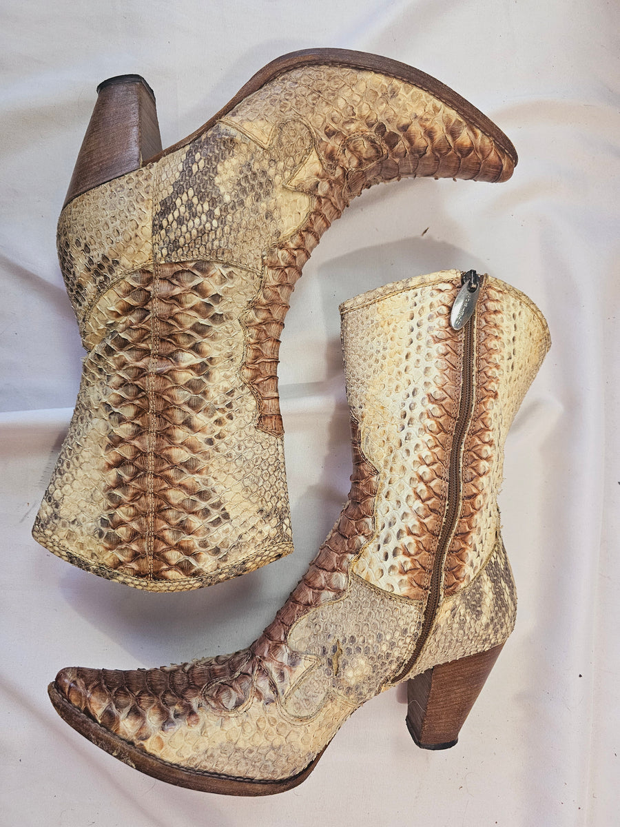 SNAKESKIN BOOTS SIZE 39