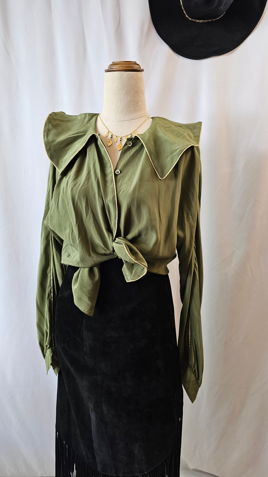 70s VINTAGE OLIVE GREEN SILK SHIRT