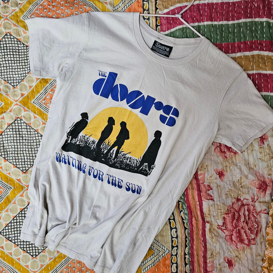 The Doors Waiting For The Sun T-Shirt Size XS