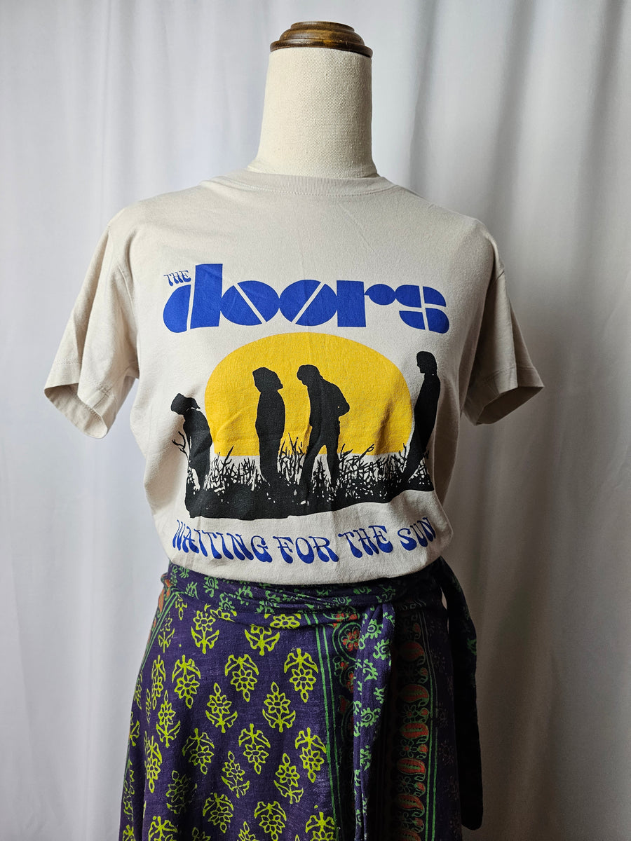 The Doors Waiting For The Sun T-Shirt Size XS