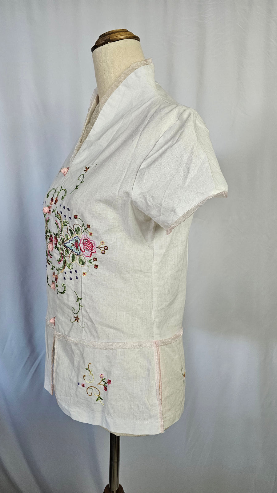 Hand-Embroidered Cotton Blouse – Size Small fot small 8