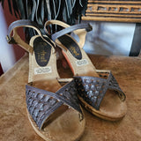 Vintage Ladies Woven Leather Wedge Shoes – Size 8.5B