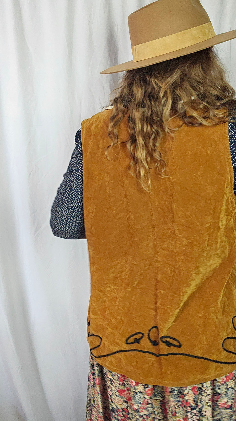 Vintage 1970s Velvet Vest with Beaded Trim – Boho Festival Style