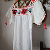 Vintage Mexican Embroidered Cotton Blouse – Size M/L
