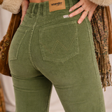 wrangler lou lou bells cord flares – mary jane green (size 8) bnwt