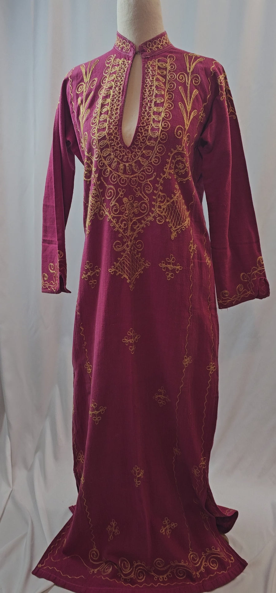 VINTAGE TRADITIONAL PAKISTANIAN COTTON MAXI S/M