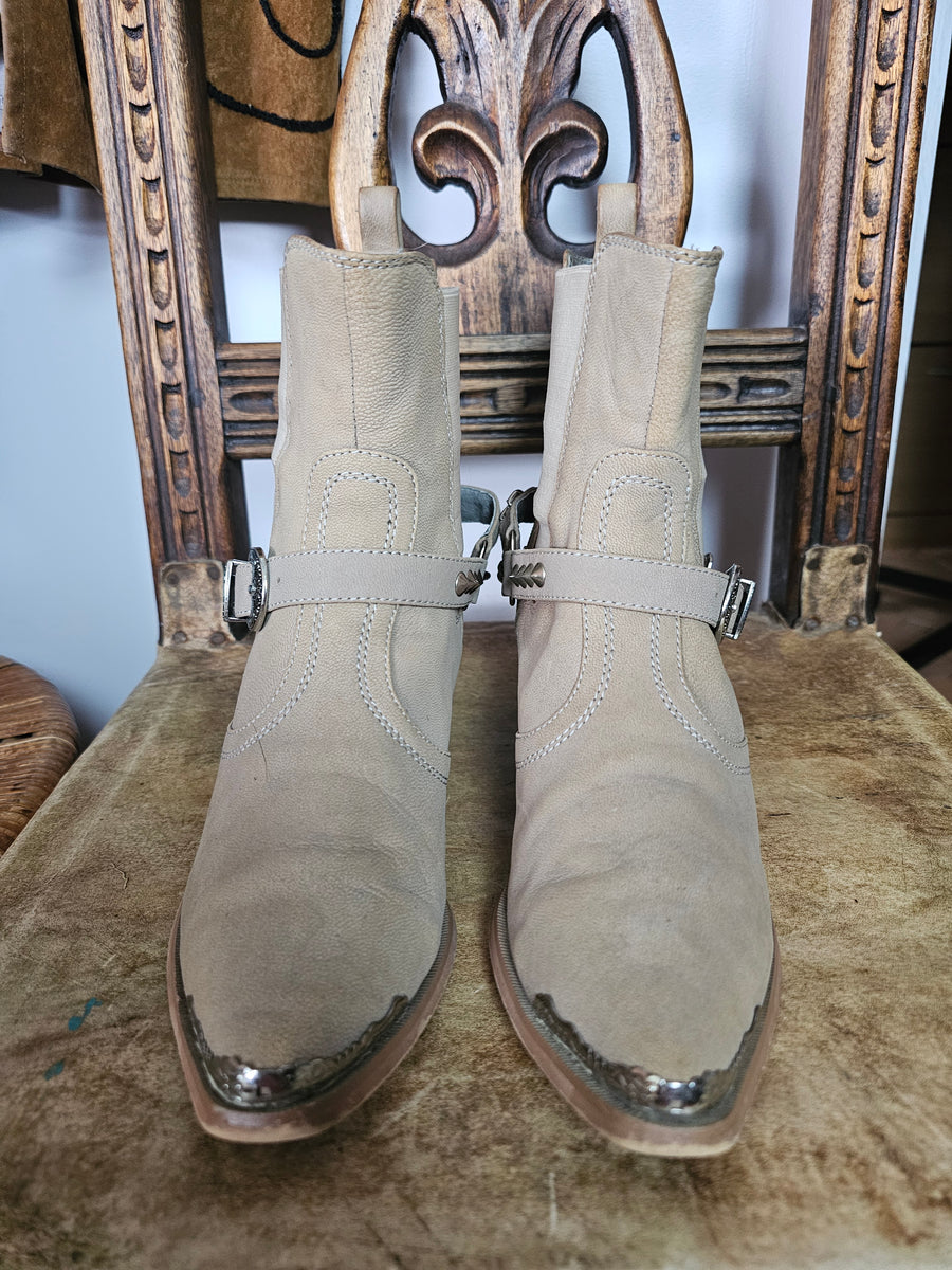 Rare Arnhem Cowboy Tan Suede Boots – Size 39 / AU 8 – Boho Western Ranger Style