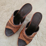 Vintage 70s Woven Leather Mule Sandals — Brown/Tan 23cm toe to heel