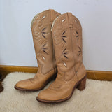 Vintage Dingo Brown Leather Cowboy Boots – Size 9.5