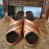 Vintage 70s Woven Leather Mule Sandals — Brown/Tan 23cm toe to heel