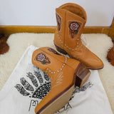 Bianca Cowgirl Boots – Size 39 (Brand New)