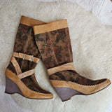 Vintage Via Uno Leather & Suede Floral Print Boots – Tan & Brown Wedge Heel