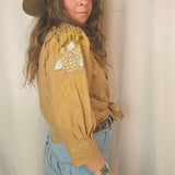 Vintage Mustard Floral Embroidered Blouse – Boho Western Button-Up Shirt M