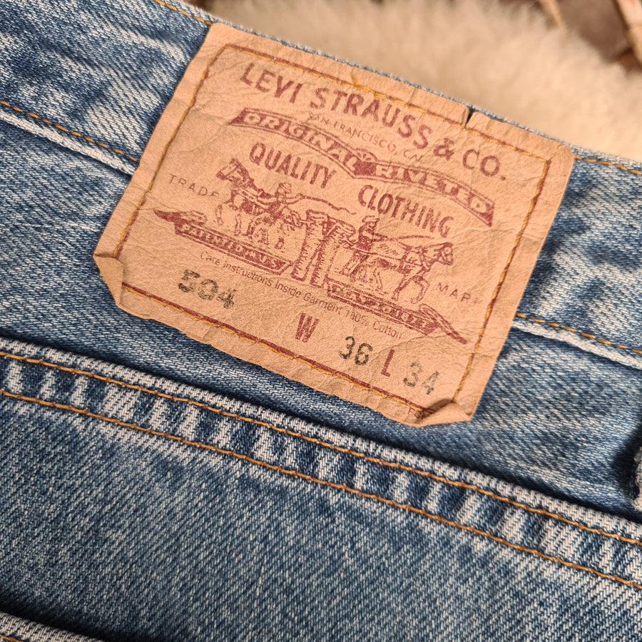 Vintage Levis jeans 504 size 36/34 - Devils the Angel