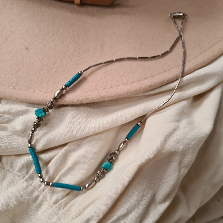 Vintage Native American Beade Necklace