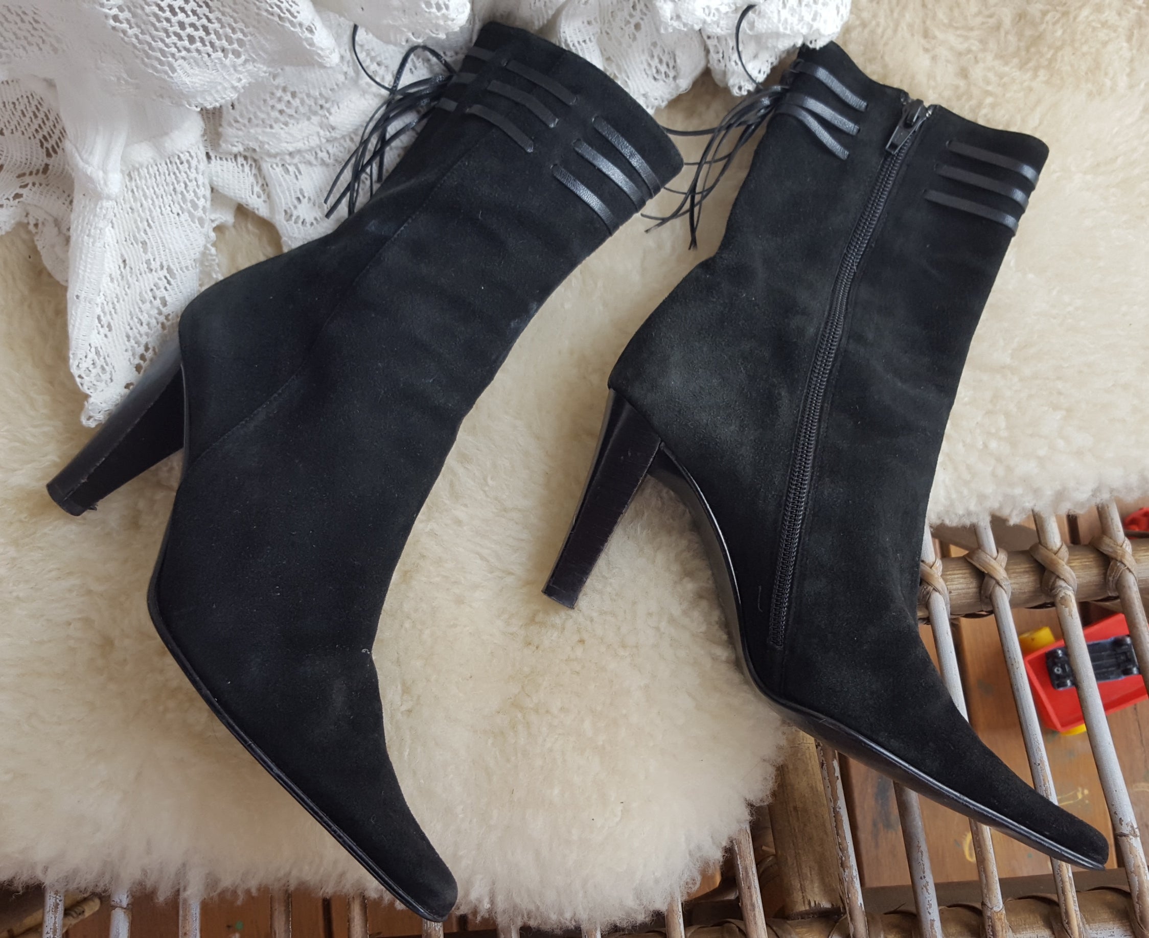 Black suede boots size 6 - Devils the Angel