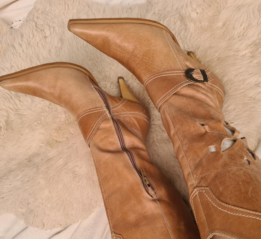 Chilean Beige Leather Boots Size 9 - Devils the Angel