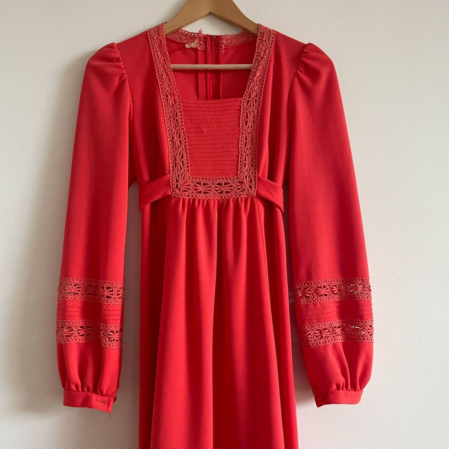 70s VINTAGE RED DRESS SIZE 8/10